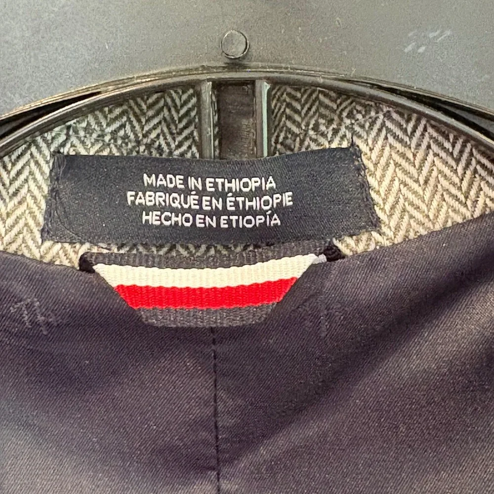 Tommy Hilfiger Boys Gray Herringbone Tweed Blazer Jacket Sport Coat Size 8 10 M